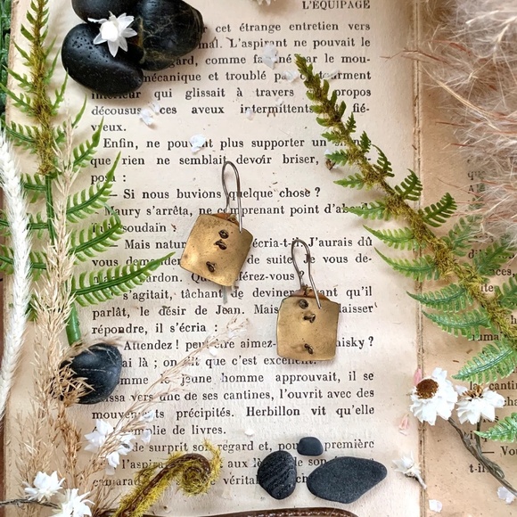 70's HANDMADE MIXED MEDIA CUBIST BRASS & COPPER DANGLE EARRINGS - Picture 7 of 10